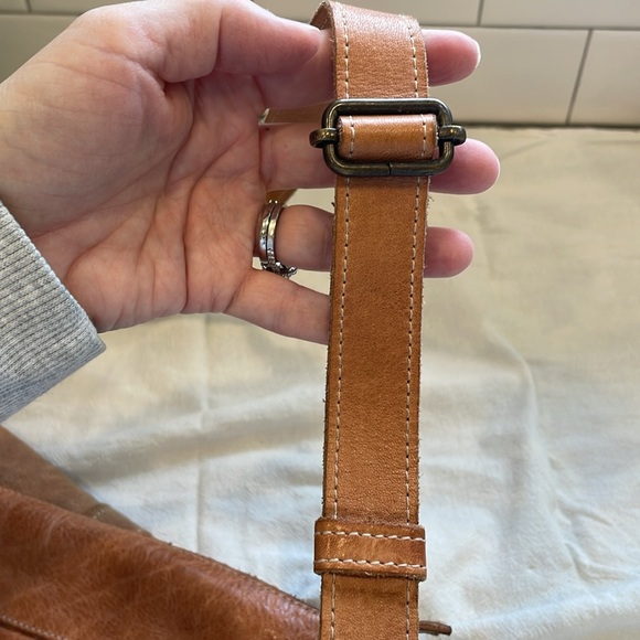 Bed Stu JACK crossbody.See ALL  photos. Excellent exterior condition - Picture 9 of 12